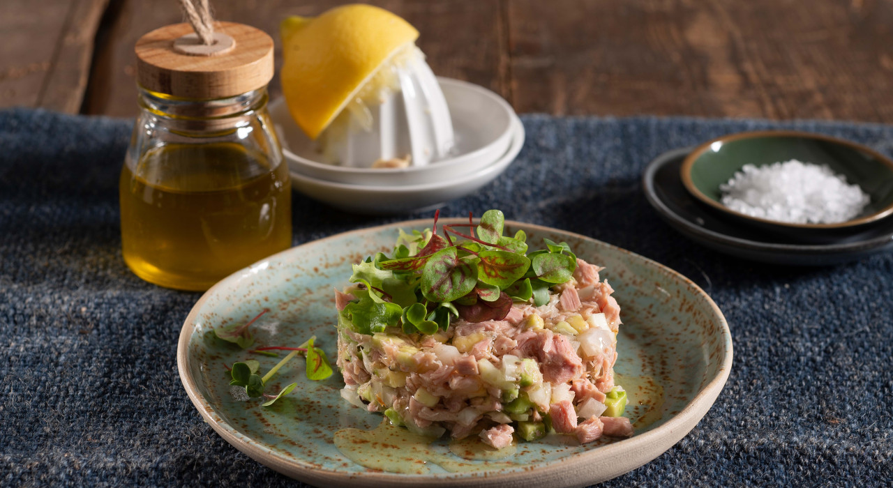 Thunfischtartare mit Avocado und Fenchel